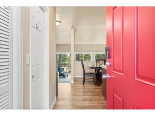 Photo #4: 662840031 Listing