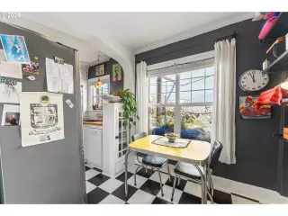 Photo #6: 663406709 Listing