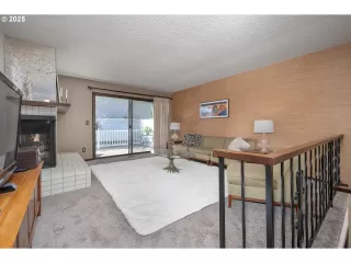 Photo #4: 663441094 Listing