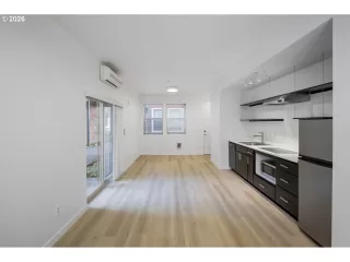 Photo #6: 663497631 Listing