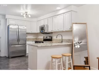 Photo #5: 664226857 Listing 