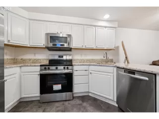 Photo #6: 664226857 Listing 