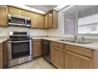 Photo #5: 664359207 Listing 