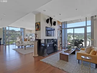 Photo #4: 664375947 Listing