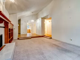 Photo #5: 664467726 Listing 