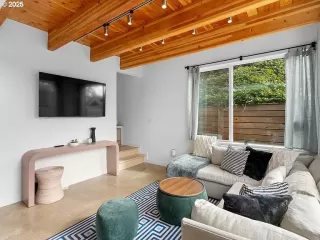 Photo #1: 664736205 Listing 