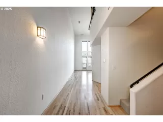 Photo #1: 665980484 Listing