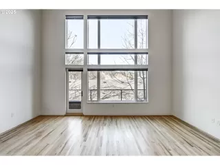 Photo #5: 665980484 Listing