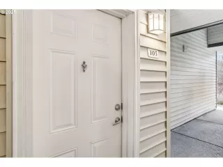 Photo #2: 666002740 Listing 