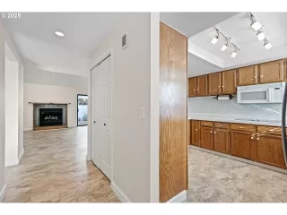 Photo #5: 666579261 Listing 