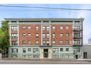 More Details about MLS # 667446594 : 1631 NW EVERETT ST 403