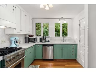 Photo #3: 669142454 Listing 