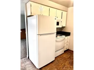 Photo #2: 669814732 Listing 