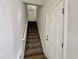 Photo #3: 669817728 Listing 