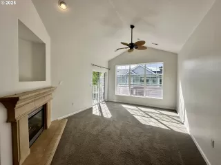 Photo #4: 669817728 Listing 