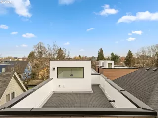 Photo #2: 669851990 Listing