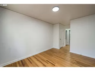 Photo #5: 669884518 Listing 