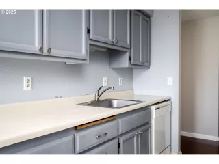 Photo #6: 670652495 Listing 