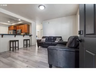 Photo #6: 670905094 Listing 