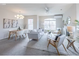 Photo #3: 671015726 Listing