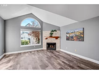 Photo #4: 671031309 Listing 