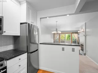 Photo #6: 671031488 Listing