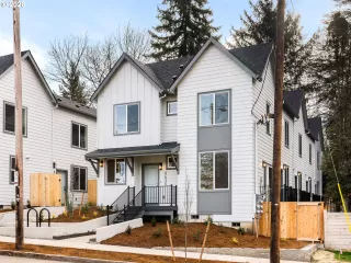 Photo #1: 671151934 Listing 