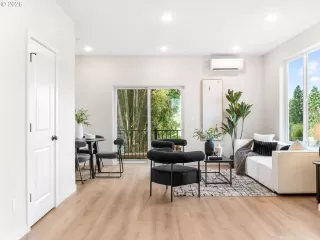 Photo #5: 671151934 Listing 