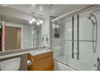 Photo #2: 671165691 Listing