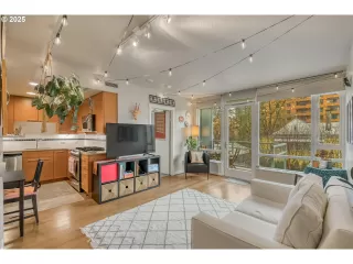 Photo #3: 671165691 Listing