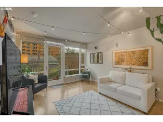 Photo #4: 671165691 Listing