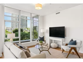 Photo #4: 671501187 Listing