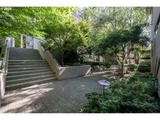 Photo #1: 671543616 Listing