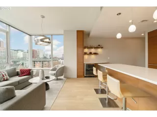 Photo #5: 671700340 Listing 