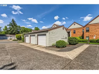 Photo #5: 671783124 Listing