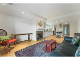 Photo #6: 671810928 Listing 