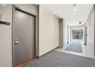 Photo #3: 671879438 Listing