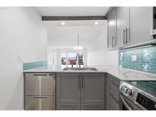 Photo #1: 672186473 Listing 