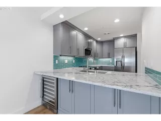 Photo #2: 672186473 Listing 