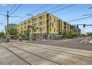 More Details about MLS # 672754218 : 1455 N KILLINGSWORTH ST 413