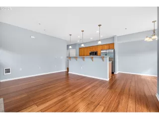 Photo #5: 673064992 Listing 