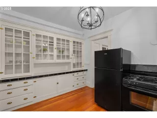 Photo #2: 673170236 Listing