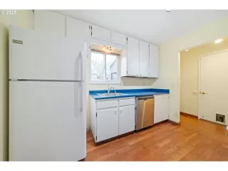 Photo #5: 673473094 Listing