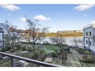 Photo #6: 673924571 Listing 