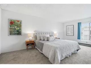 Photo #4: 674212305 Listing