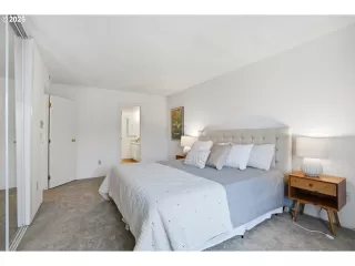 Photo #5: 674212305 Listing