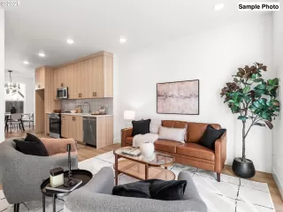 Photo #6: 674260151 Listing