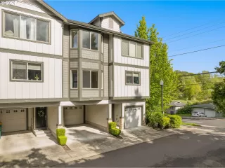 Photo #1: 675287587 Listing 