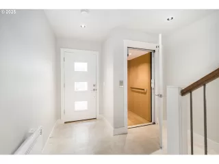 Photo #6: 675672507 Listing