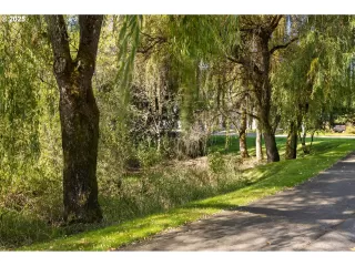 More Details about MLS # 675787976 : 10400 NE 82ND AVE 18